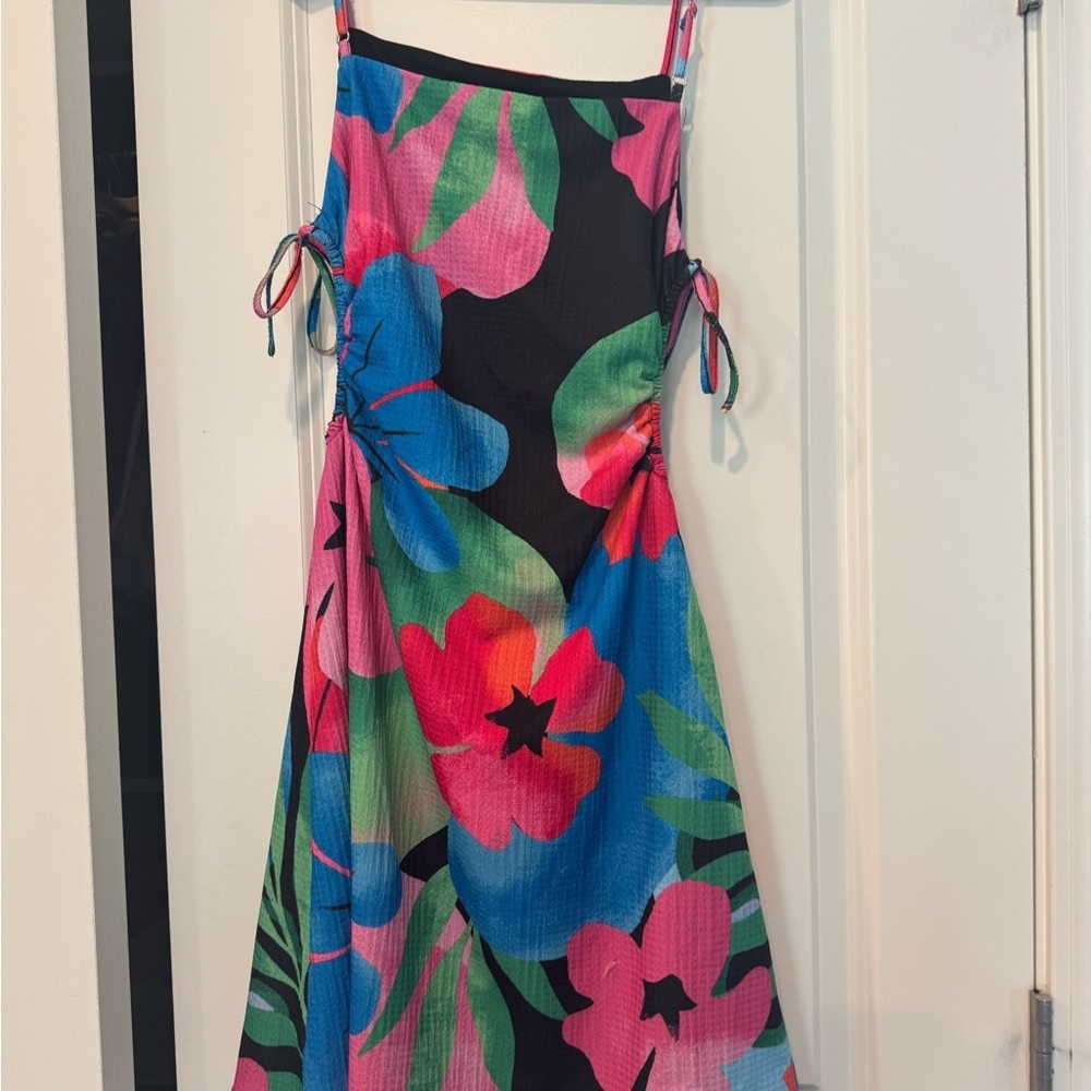 GIANNI Bini cut out floral dress size Small - Picture 3 of 5